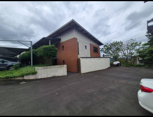 OFFICE PROPERTY TO RENT IN MONTROSE